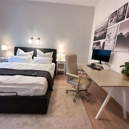 Modern City Apt. -With 2 Tv, Netflix And Work Desk เอสเซน ภายนอก รูปภาพ